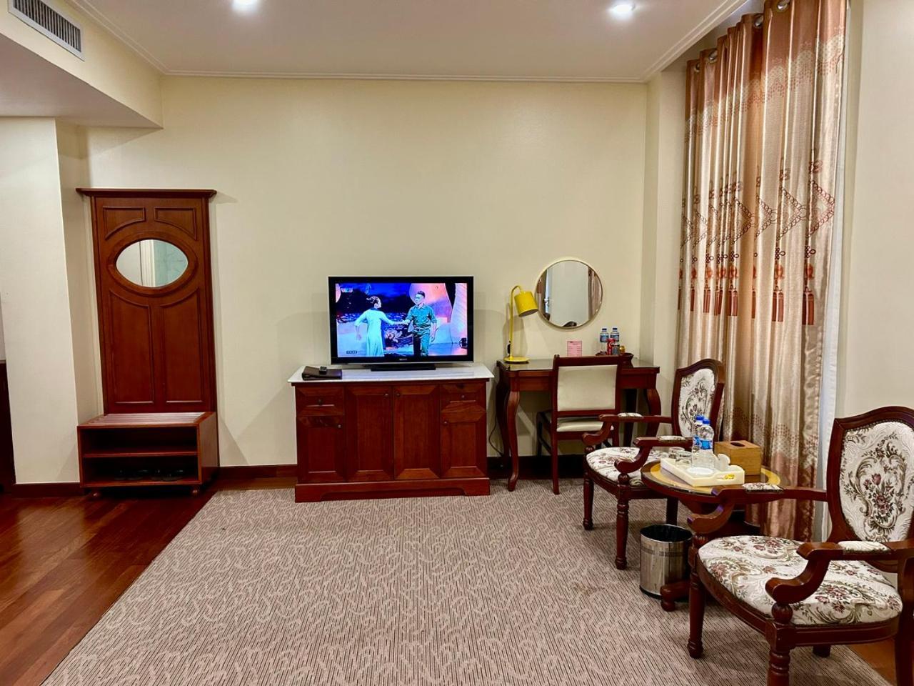 Khach San Sa Chi - Mong Cai Hotel ภายนอก รูปภาพ