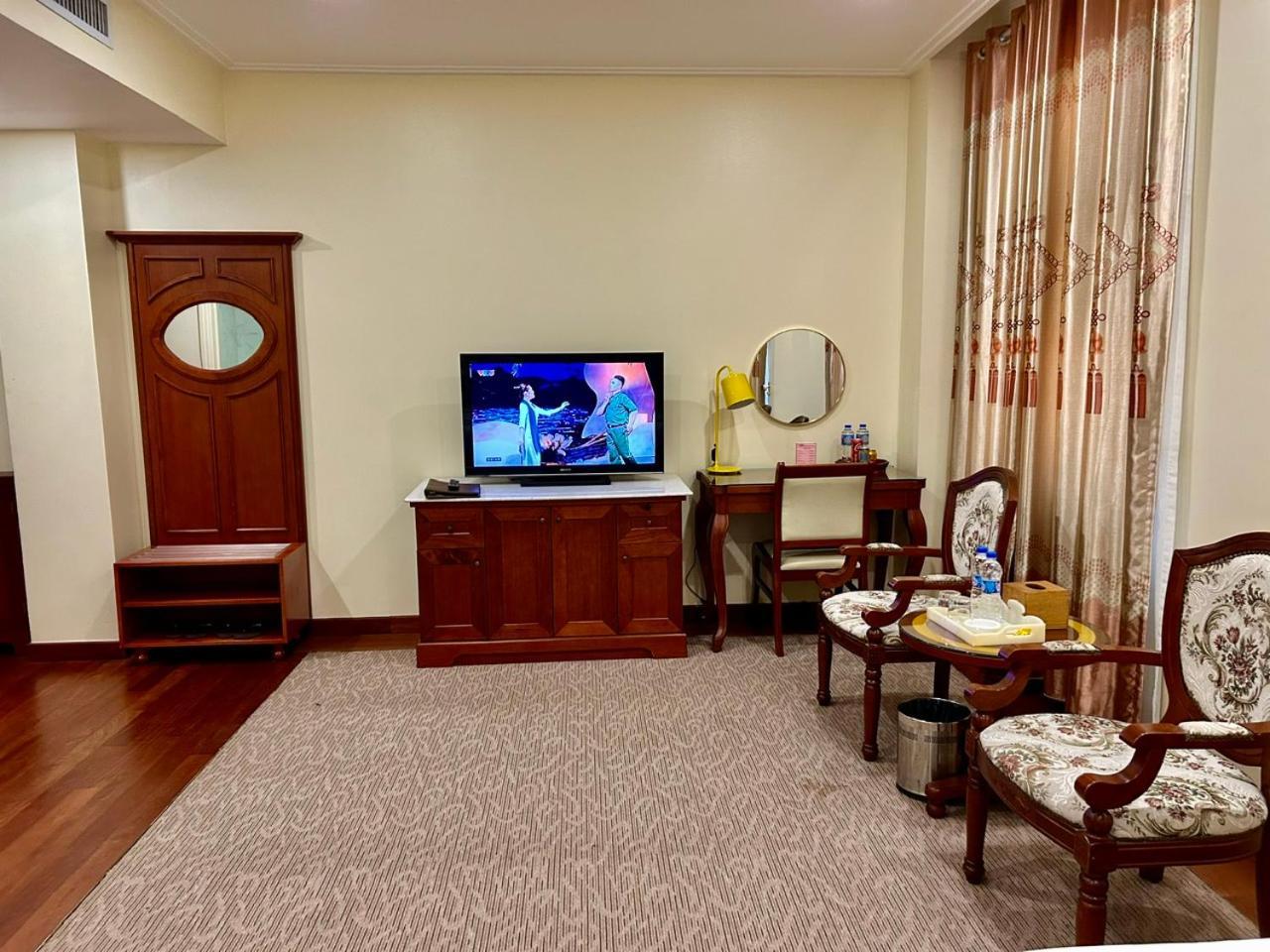 Khach San Sa Chi - Mong Cai Hotel ภายนอก รูปภาพ
